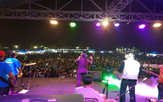 di-sela-konser-ratna-antika-doa-bersama-untuk-lombok-dan-bali