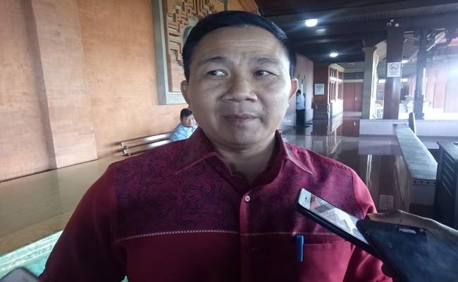 fraksi-pdip-tak-masalahkan-pemangkasan-dana-hibah