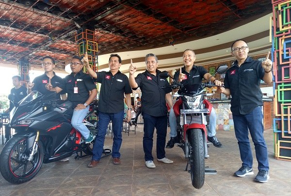mulai-dari-touring-komunitas-hingga-riding-test