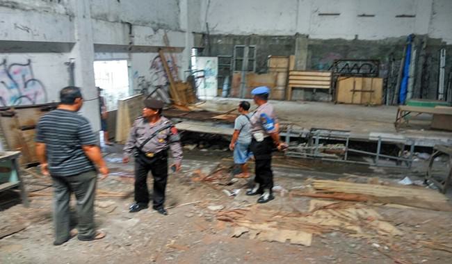 eks-gedung-tabanan-teater-terbakar-diduga-karena