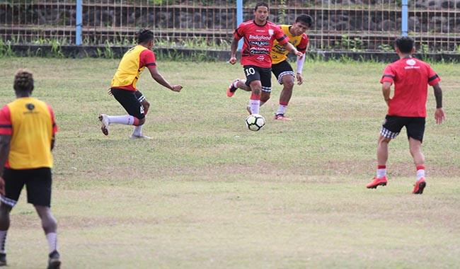 fisik-dan-psikis-pulih-irfan-bachdim-siap-turun-kontra-ps-tira