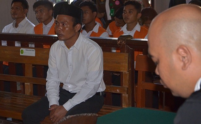 gebuk-anak-hingga-kelenger-ayah-tiri-hanya-diganjar-16-bulan
