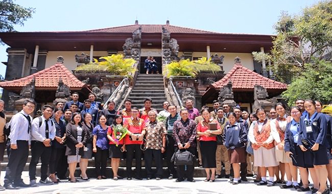 industri-pariwisata-butuh-teknologi-stpbi-siapkan-calon-berkompeten