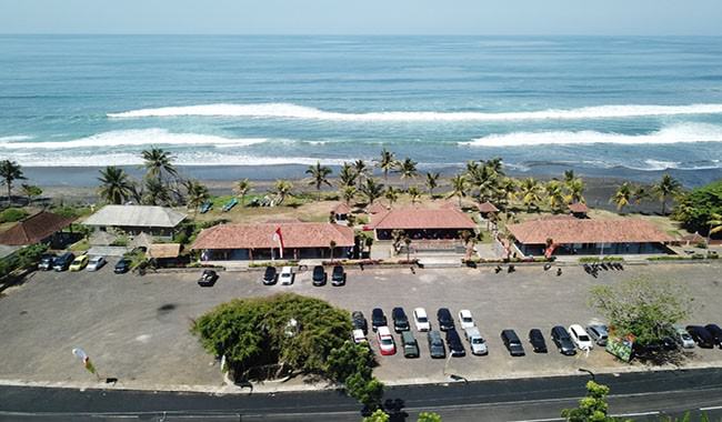 keren-view-hadap-laut-rest-area-pengeragoan-tempat-pas-lepas-penat