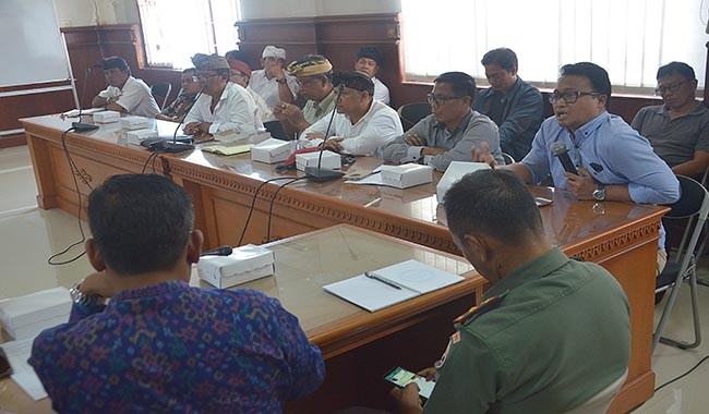 proyek-kanal-serangan-berlanjut-bendesa-adat-minta-walikota-turun