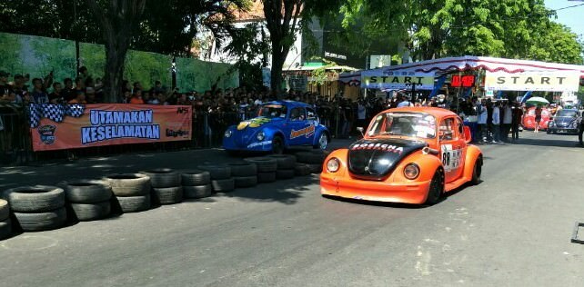 puluhan-pembalap-adu-cepat-di-drag-race-jamnas-vw-ke-49-singaraja