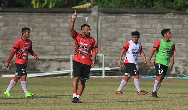 tempat-latihan-buruk-brwa-nouri-kritik-kualitas-lapangan-trisakti