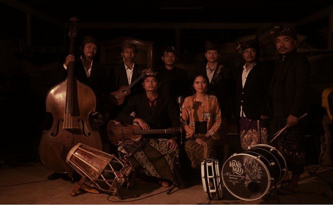 ingatkan-hubungan-terlarang-rilis-single-mengkeb