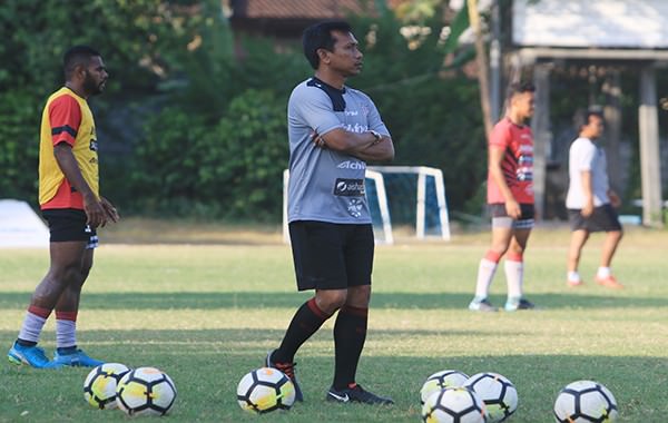 jelang-kontra-mitra-kukar-coach-widodo-kenang-saat-kontra-coach-rd