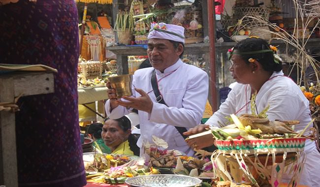 menarik-dua-kali-menolak-jadi-pemangku-cobaan-datang-bertubi-tubi