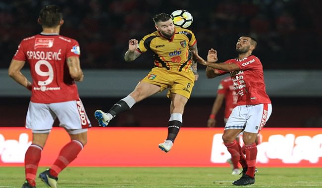 mitra-kukar-pasang-lima-bek-jadi-alasan-bali-united-gagal-pesta-gol