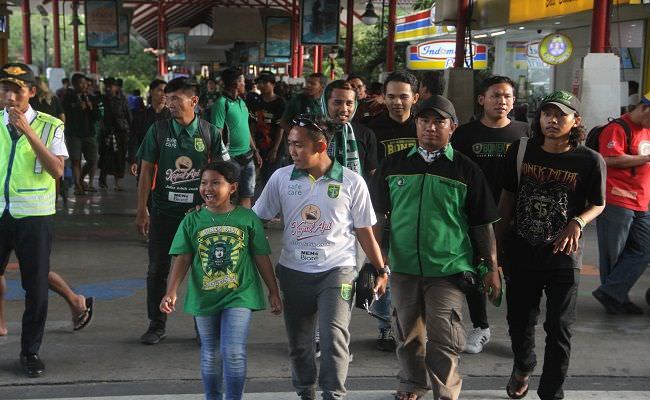 15-ribu-suporter-bonek-bakal-banjiri-tribun-stadion-dipta