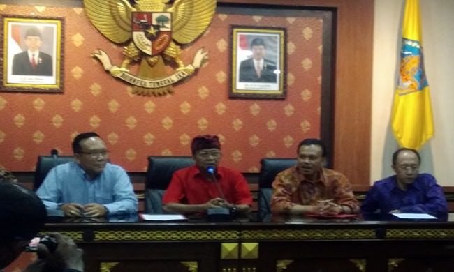 ini-penjelasan-koster-soal-balian-yang-viral-di-medsos-ternyata