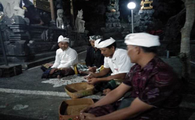 meketekan-tradisi-unik-warga-taro-data-warga-secara-niskala