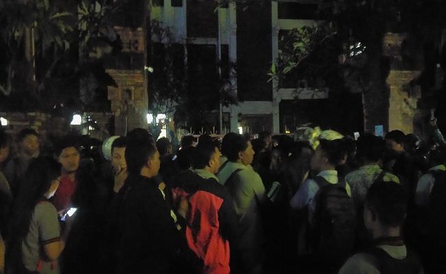update-kampus-dwijendra-makin-memanas-mahasiswa-tolak-bubarkan-diri