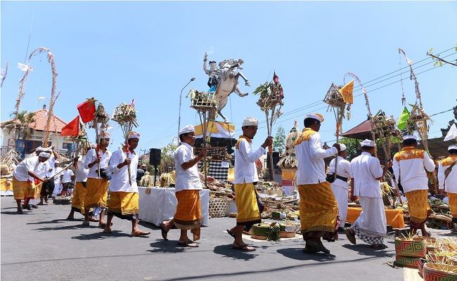 pura-dasar-gelgel-gelar-ritual-langka-diadakan-setelah-500-tahun-lalu