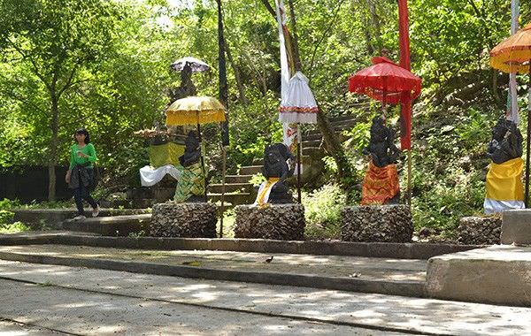 ada-22-pura-di-taman-nasional-bali-barat-buleleng-siapkan-zona-religi