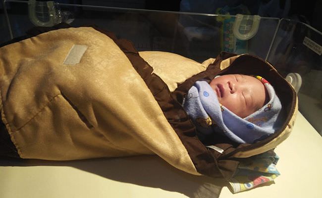 bayi-yang-dibuang-ibunya-baik-hati-dan-tak-rewel-dinsos-berencana