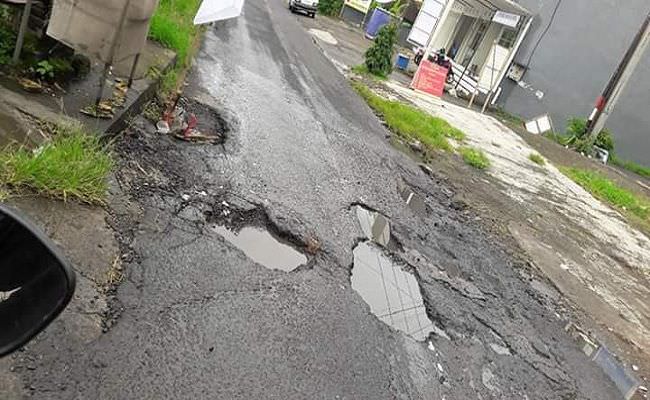 mimih-dewa-ratu-133-kilometer-jalan-di-tabanan-benyah-latig