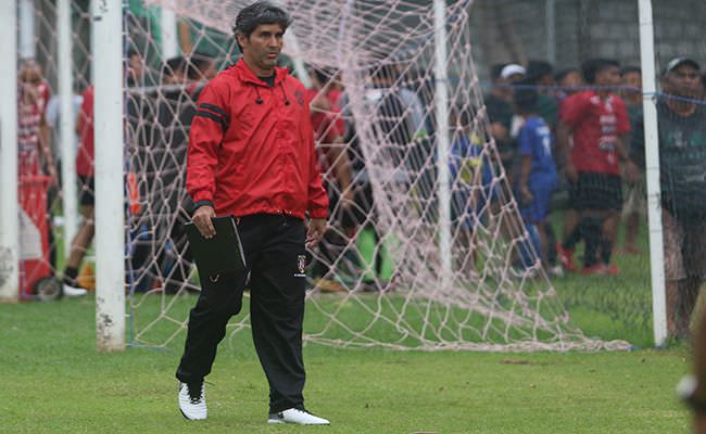 suporter-berbondong-bondong-ke-blitar-coach-teco-senang-luar-biasa