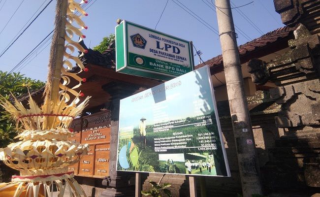 diprotes-gubernur-koster-batal-ganti-nama-lpd