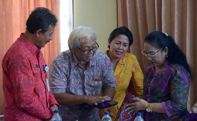 produk-kw-banjiri-bali-perajin-klungkung-didorong-terus-berinovasi