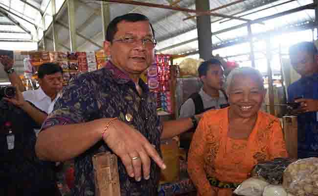 wabup-datang-pedagang-minta-pasar-lama-ditutup
