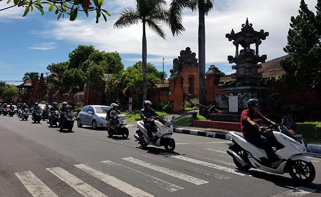 pcx-luxurious-ride-touring-honda-pcx-dengan-gaya-luxury
