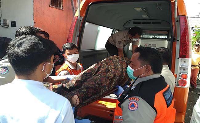 tragis-diduga-terpeleset-di-kamar-mandi-ibu-hamil-7-bulan-tewas