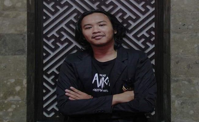 tragis-pulang-kuliah-mahasiswa-tewas-tabrak-tembok-rongsokan