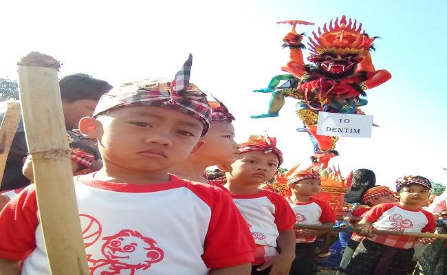 unik-asah-budaya-sejak-dini-siswa-paud-usung-puluhan-ogoh-ogoh