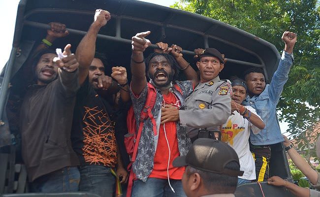 demo-mahasiswa-papua-banjir-kecaman-amp-bantah-ajak-warga-bali-golput