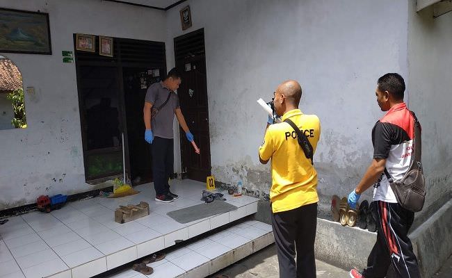 gempar-ibu-muda-di-jembrana-bali-dirampok-dan-dianiaya-pria-bercadar