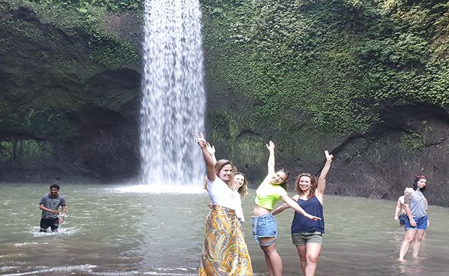 pesona-air-terjun-tibumana-surga-dunia-yang-ngehit-di-sosmed