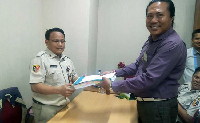 proses-di-polda-lambat-muka-adukan-ketua-dprd-klungkung-ke-kpk-cs