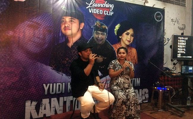 yudi-kresna-dan-agustin-ingin-eksis-kembali-dengan-kantong-bolong