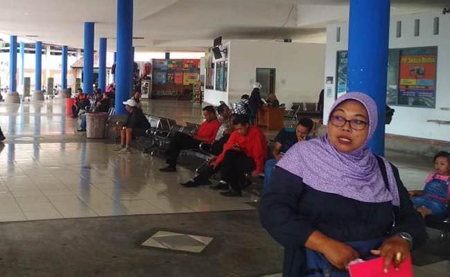h-13-hari-raya-idul-fitri-penumpang-padati-terminal-mengwi