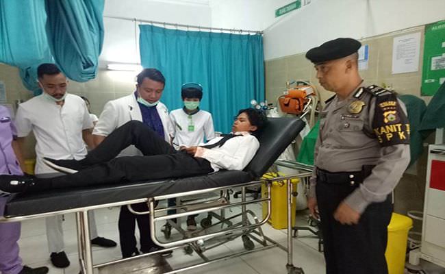 tak-pakai-baju-adat-bali-aniaya-pelajar-kepala-sekolah-dipolisikan