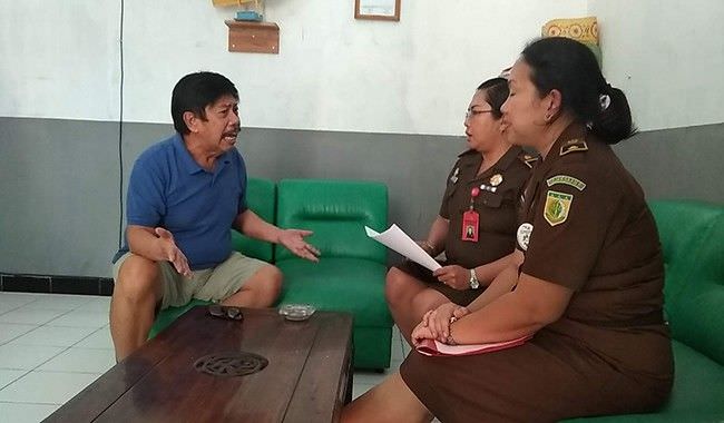wow-winasa-bernyanyi-tuding-ada-sponsor-pembuatan-perbup-04-palsu