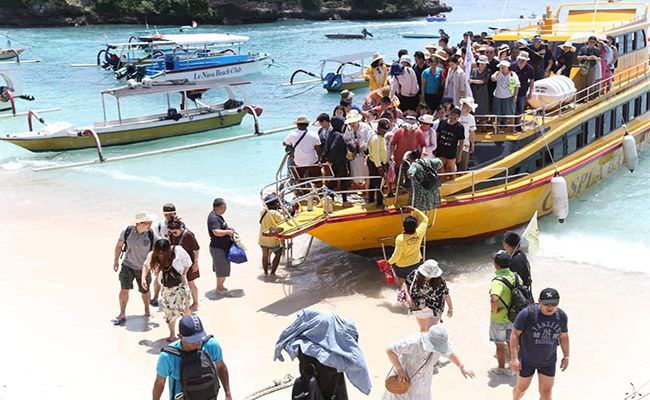 klir-per-juni-wisman-dikenakan-retribusi-saat-masuki-nusa-penida