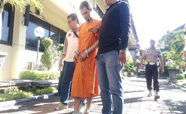 nekat-kabur-demi-menjenguk-ibunya-yang-sedang-sekarat-di-rumah-sakit