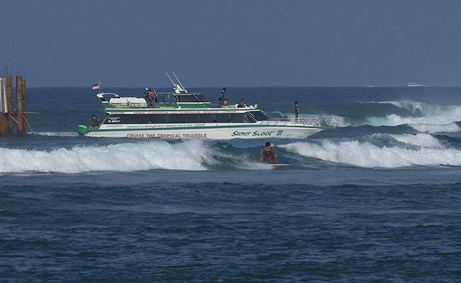 waspada-bbmkg-himbau-gelombang-6-meter-di-perairan-selatan-bali