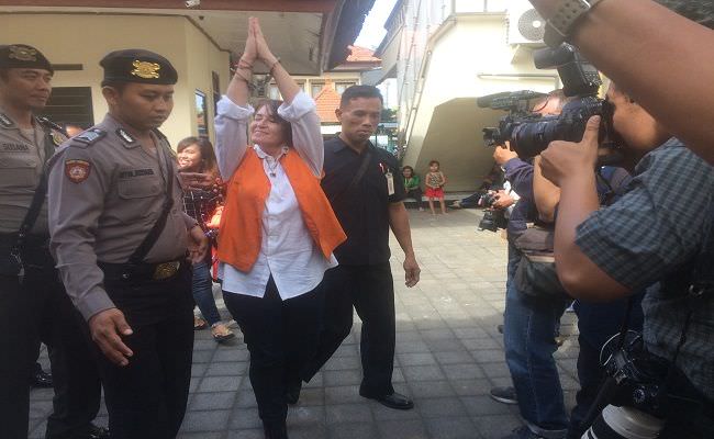 divonis-rehabilitasi-desainer-australia-ucapkan-salam-swastiastu