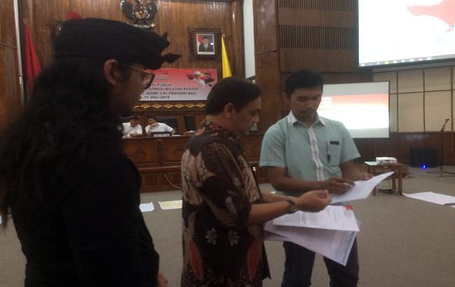 tak-dilibatkan-bahas-rencana-tambang-pasir-pemuda-legian-kritik-keras