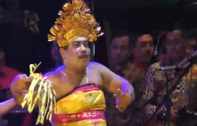 tari-gabor-berkumis-viral-respons-disbud-bali-keras-pdam-minta-maaf
