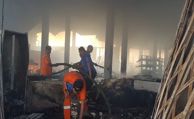 toko-sembako-dan-perabot-terbakar-pemilik-merugi-hingga-miliaran