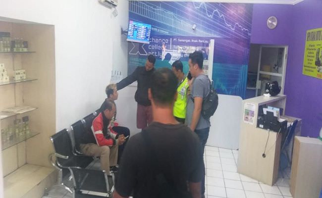 update-money-changer-disatroni-rampok-bersenjata-kasir-ditusuk