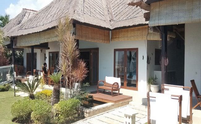 viral-turis-usir-warga-mandi-di-pantai-pemilik-vila-ungkap-fakta-ini