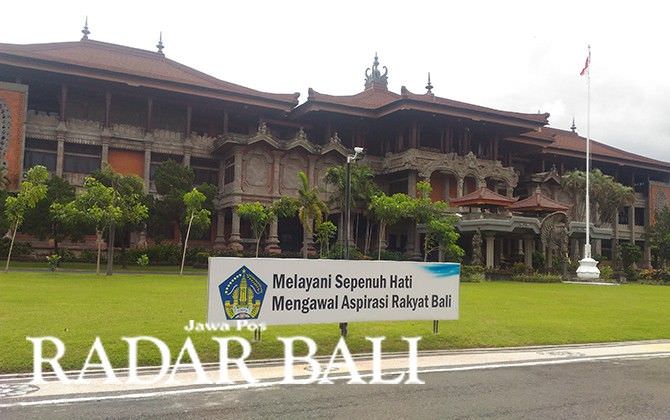 duh-baru-dilantik-dprd-bali-wacanakan-bangun-gedung-baru