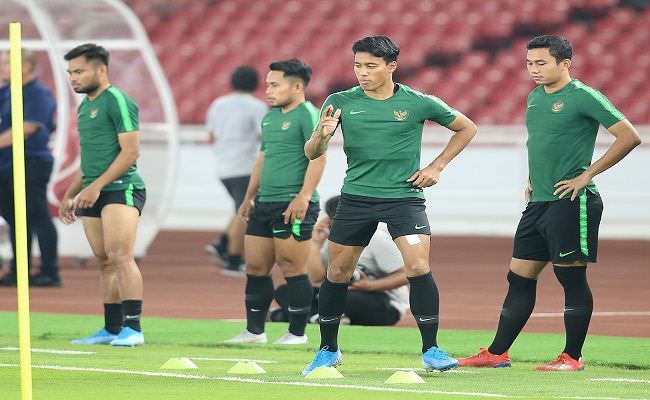 ikuti-kata-bapak-pasek-minta-andhika-main-puputan-kontra-malaysia